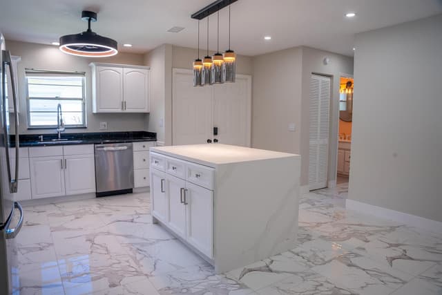 20848 CONCORD GREEN Drive W, Boca Raton FL 33433 - Boca Raton, FL - Photo 3