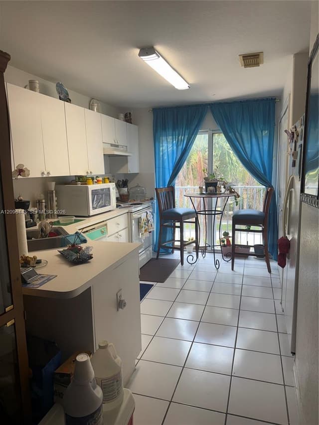 5655 NW 109th Ave # 58, Doral FL 33178 - Doral, FL - Photo 4