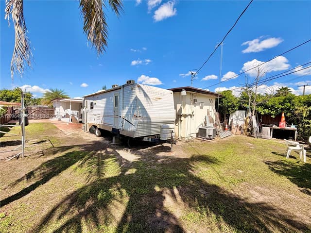 9360 SW 37th St, Miami FL 33165 - Miami, FL - Photo 3