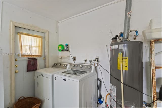 4899 NW 7th Dr, Plantation FL 33317 - Plantation, FL - Photo 3