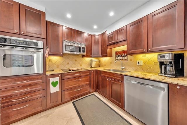 3505 Oaks Way # 109, Pompano Beach FL 33069 - Pompano Beach, FL - Photo 3