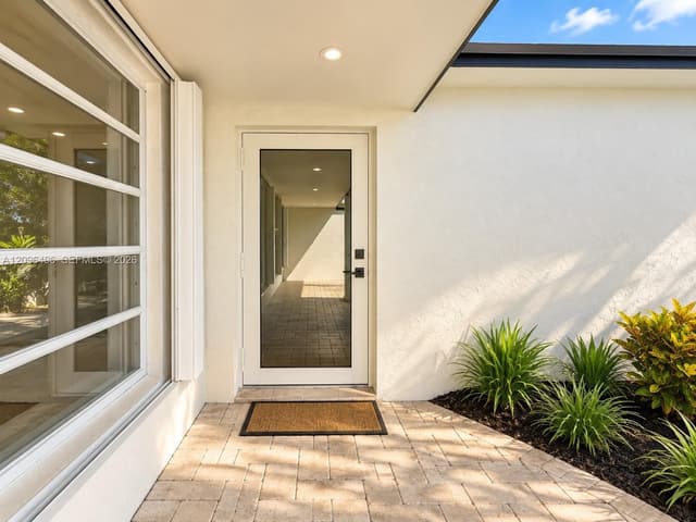 11701 NW 14th St, Pembroke Pines FL 33026 - Pembroke Pines, FL - Photo 4