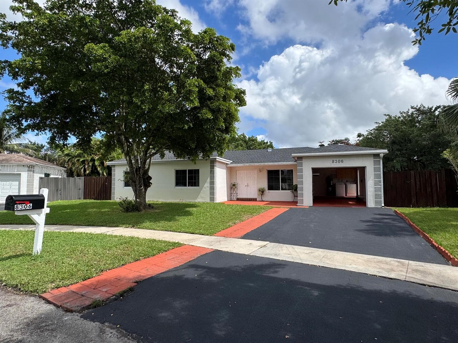 8306 NW 74TH Terrace, Tamarac FL 33321
