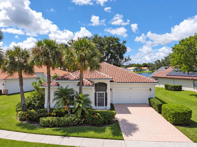 12715 Coral Lakes Drive, Boynton Beach FL 33437 - Boynton Beach, FL - Photo 2