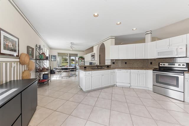 12715 Coral Lakes Drive, Boynton Beach FL 33437 - Boynton Beach, FL - Photo 7