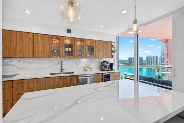 3370 Hidden Bay Dr # 2410, Aventura FL 33180 - Aventura, FL - Photo 4