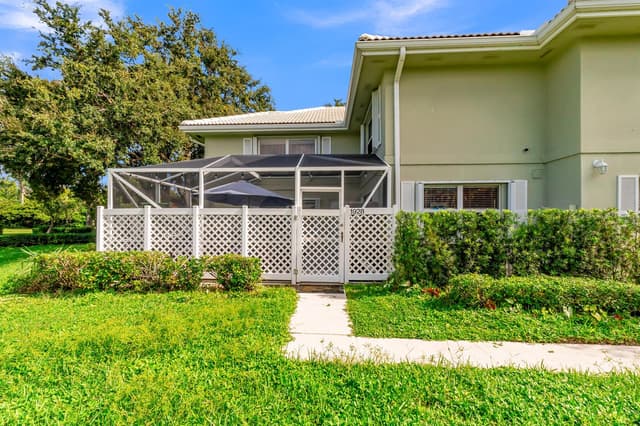 1928 Stratford Way # 38D, West Palm Beach FL 33409 - West Palm Beach, FL - Photo 3