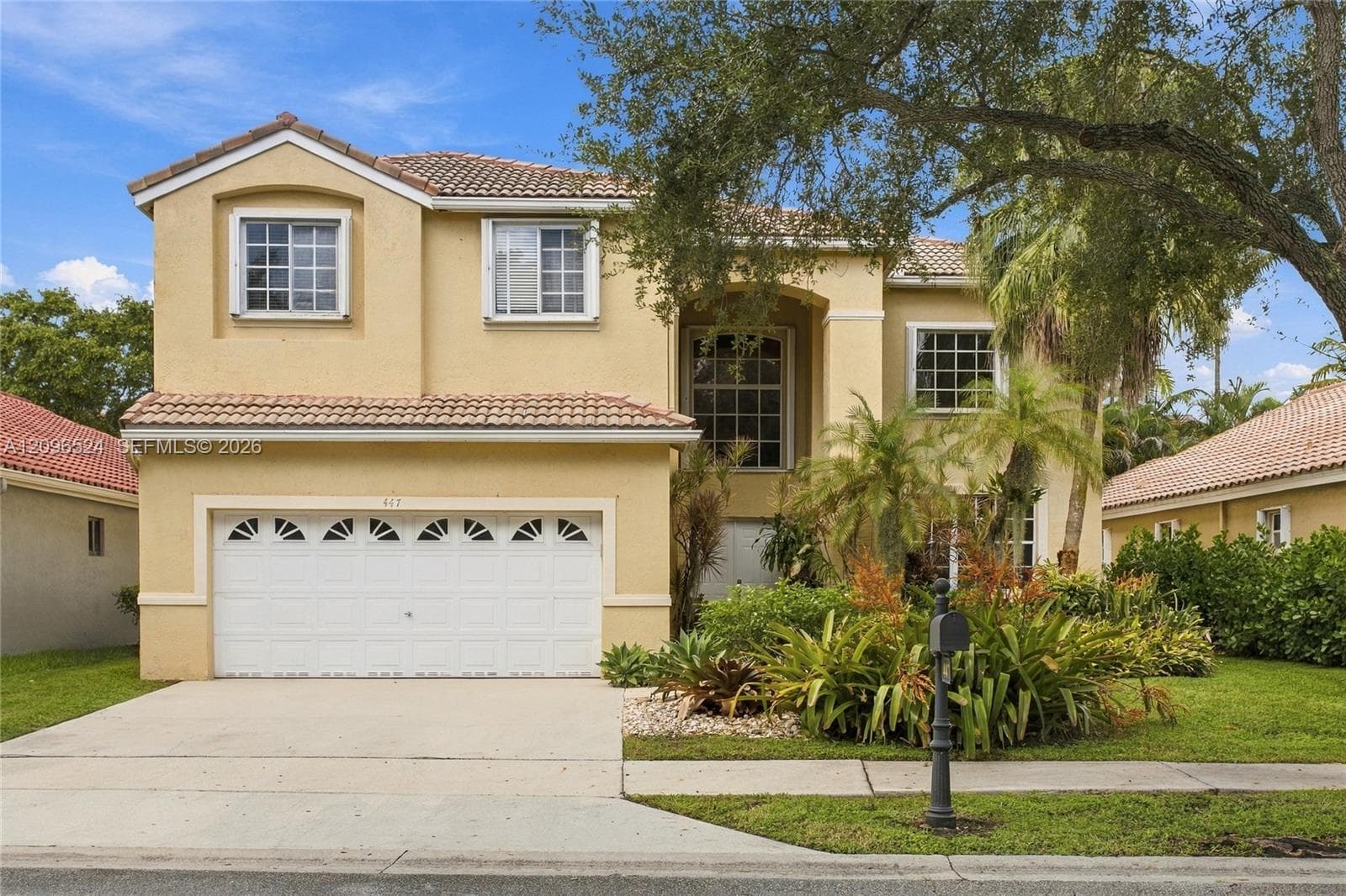 447 Cambridge Dr, Weston FL 33326 - Weston, FL - Photo 1