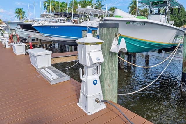 167 YACHT CLUB Way # 107, Hypoluxo FL 33462 - Hypoluxo, FL - Photo 2
