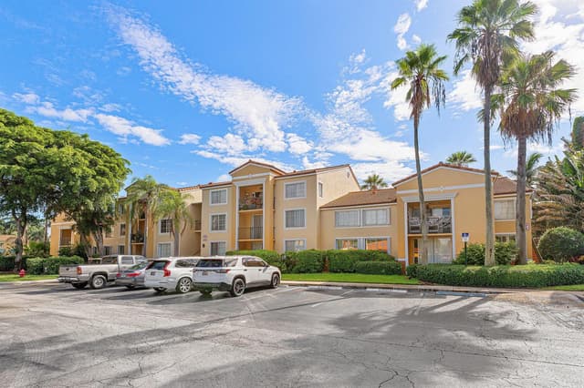 167 YACHT CLUB Way # 107, Hypoluxo FL 33462 - Hypoluxo, FL - Photo 7
