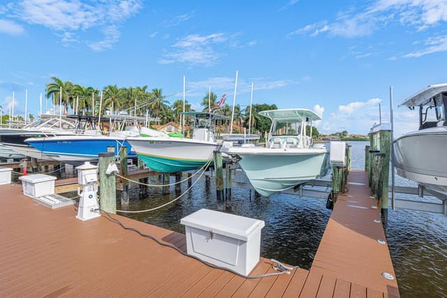 167 YACHT CLUB Way # 107, Hypoluxo FL 33462 - Hypoluxo, FL - Photo 3