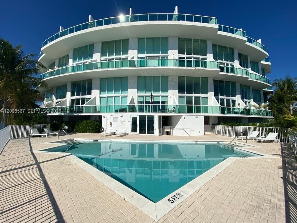 2000 Bay Dr # 203, Miami Beach FL 33141 - Miami Beach, FL - Photo 1