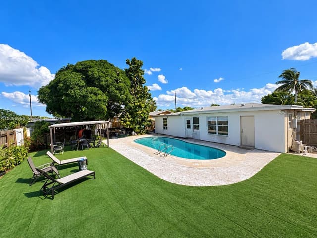 3591 NW 37th St, Lauderdale Lakes FL 33309 - Lauderdale Lakes, FL - Photo 3
