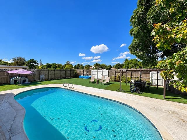 3591 NW 37th St, Lauderdale Lakes FL 33309 - Lauderdale Lakes, FL - Photo 4