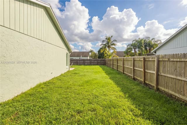 1290 Mc Dermott Ln, Royal Palm Beach FL 33411 - Royal Palm Beach, FL - Photo 3