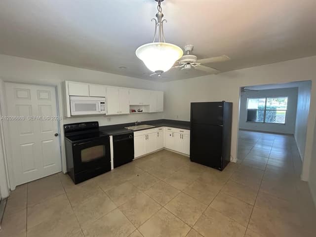 4351 SW 52nd Ct, Dania Beach FL 33314 - Dania Beach, FL - Photo 6