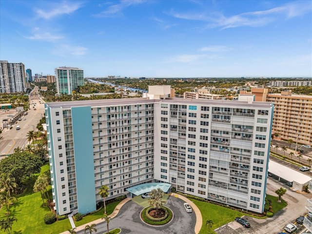201 N Ocean Boulevard # 202, Pompano Beach FL 33062 - Pompano Beach, FL - Photo 2