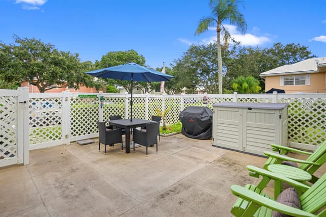 1918 Stratford Way # 32B, West Palm Beach FL 33409 - West Palm Beach, FL - Photo 5
