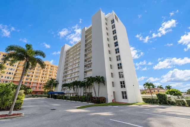 1391 S Ocean Boulevard # 805, Pompano Beach FL 33062 - Pompano Beach, FL - Photo 2