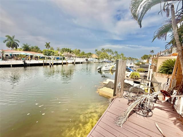 2039 NE 123rd St, North Miami FL 33181 - North Miami, FL - Photo 6