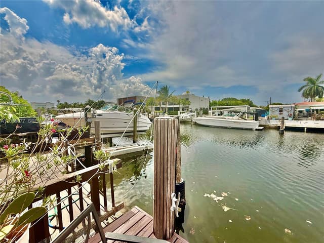 2039 NE 123rd St, North Miami FL 33181 - North Miami, FL - Photo 5