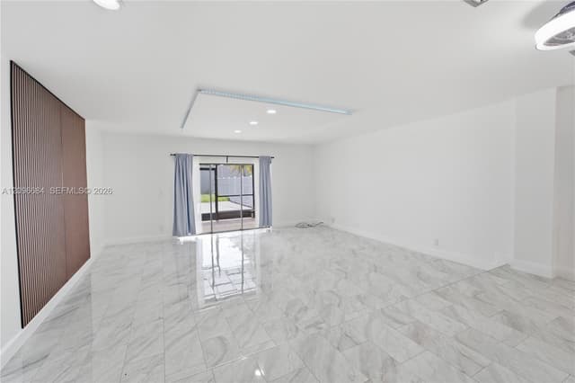 9074 NW 35th Pl, Sunrise FL 33351 - Sunrise, FL - Photo 2