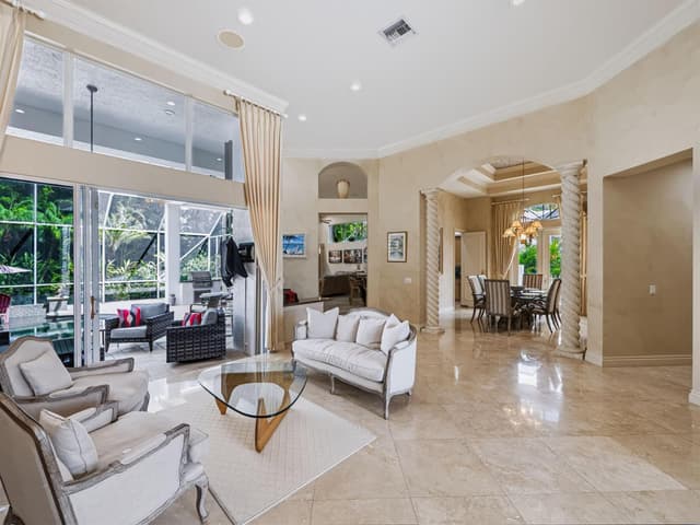 106 PEMBROKE Drive, Palm Beach Gardens FL 33418 - Palm Beach Gardens, FL - Photo 5