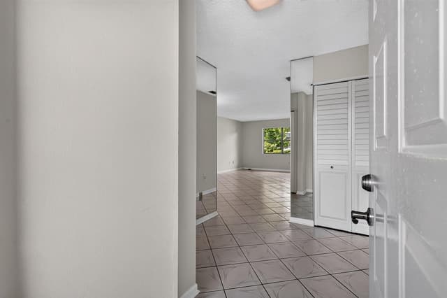 72 CONASKONK Circle, Royal Palm Beach FL 33411 - Royal Palm Beach, FL - Photo 7