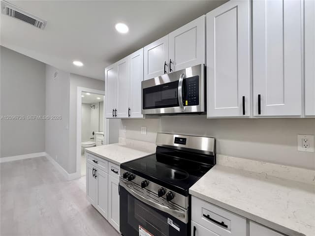 11189 NW 37th St, Sunrise FL 33351 - Sunrise, FL - Photo 7