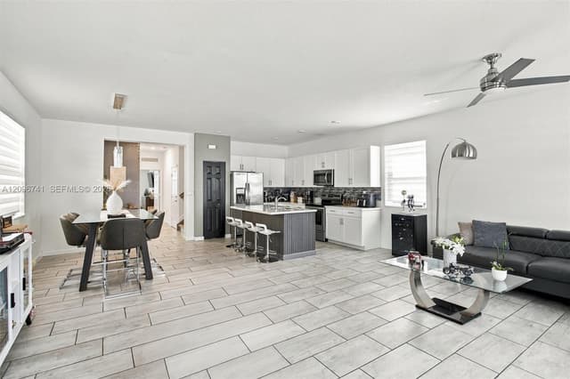 3419 W 109th Pl, Hialeah FL 33018 - Hialeah, FL - Photo 6