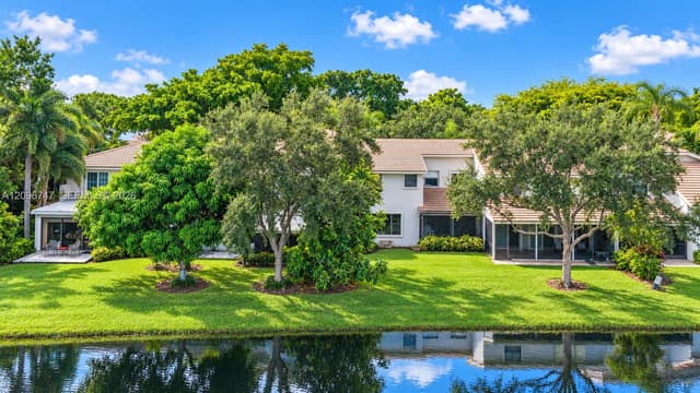 3237 Deer Creek Lake Shore Dr, Deerfield Beach FL 33442 - Deerfield Beach, FL - Photo 3