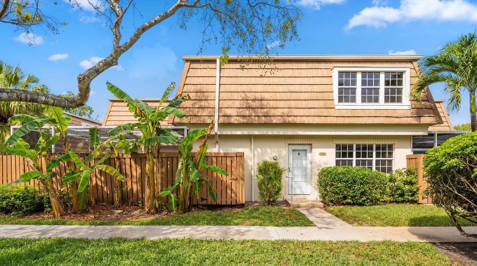 4348 Hazel Avenue Unit B, Palm Beach Gardens FL 33410 - Palm Beach Gardens, FL - Photo 1