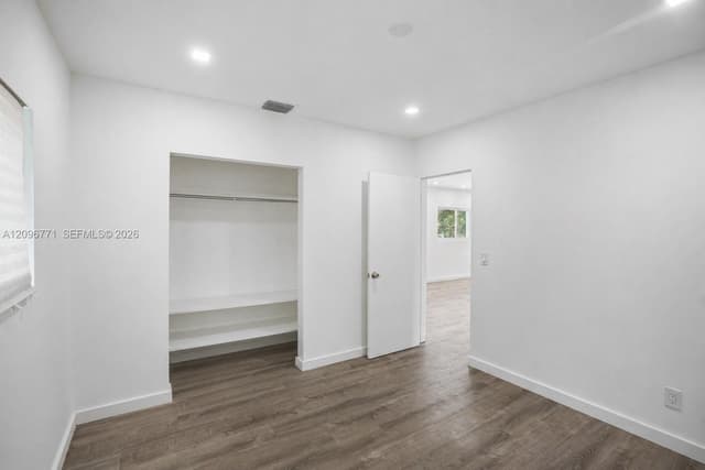 1081 NE 166th St, North Miami Beach FL 33162 - North Miami Beach, FL - Photo 6