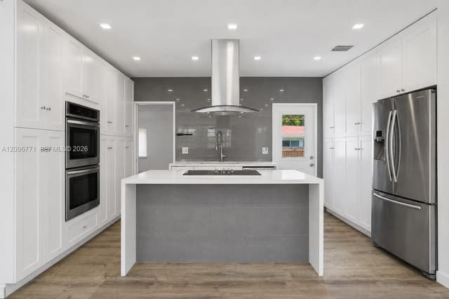 1081 NE 166th St, North Miami Beach FL 33162 - North Miami Beach, FL - Photo 7