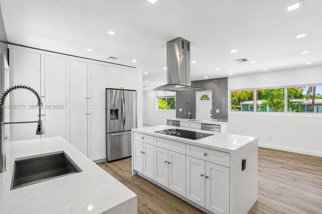 1081 NE 166th St, North Miami Beach FL 33162 - North Miami Beach, FL - Photo 3