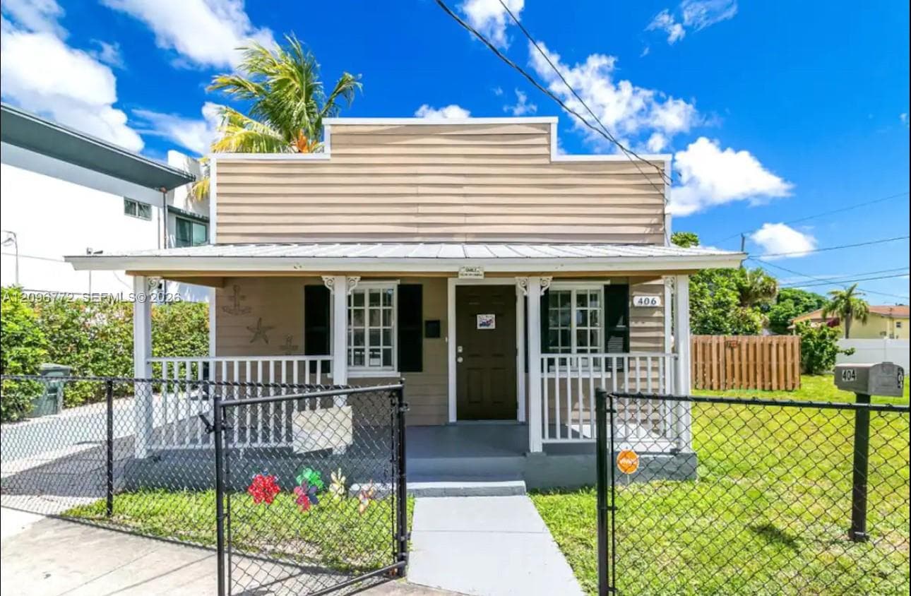 406 Foster Rd, Hallandale Beach FL 33009 - Hallandale Beach, FL - Photo 1