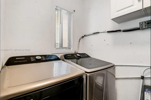 406 Foster Rd, Hallandale Beach FL 33009 - Hallandale Beach, FL - Photo 4