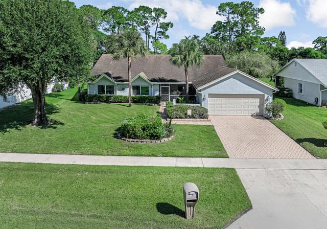 102 SEVILLA Avenue, Royal Palm Beach FL 33411 - Royal Palm Beach, FL - Photo 2