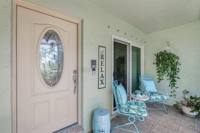 102 SEVILLA Avenue, Royal Palm Beach FL 33411 - Royal Palm Beach, FL - Photo 6