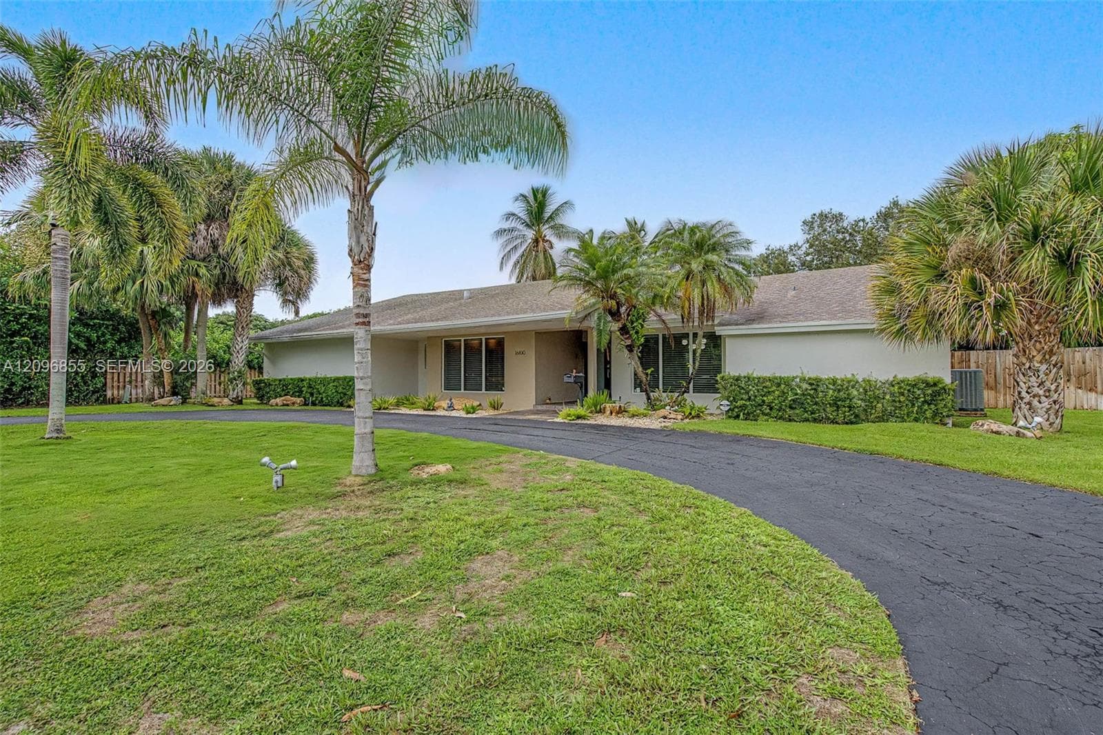 16100 SW 81st Ave, Palmetto Bay FL 33157 - Palmetto Bay, FL - Photo 1