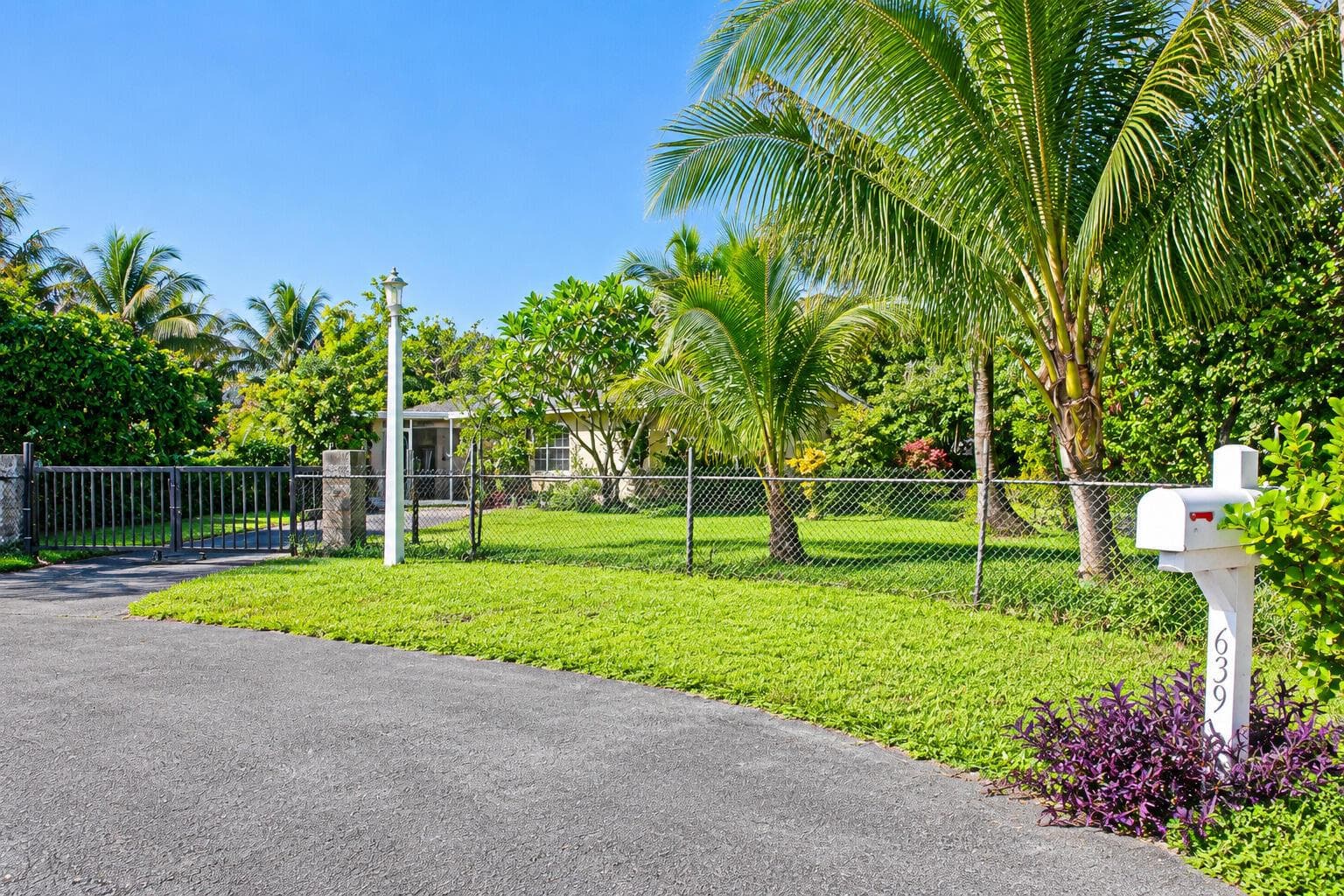 639 MADELINE Court, West Palm Beach FL 33413 - West Palm Beach, FL - Photo 1