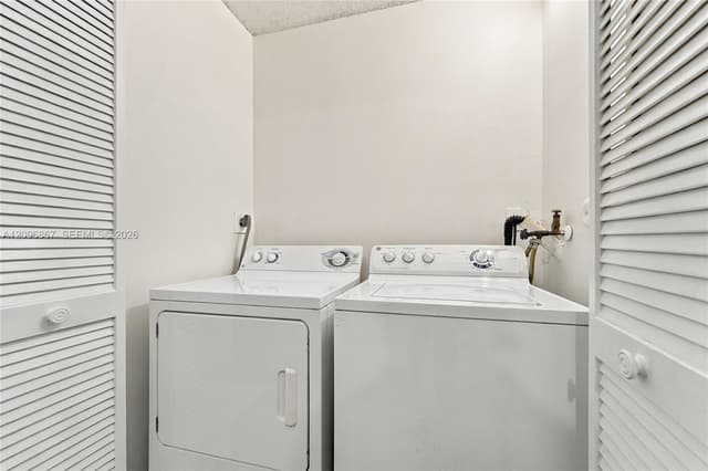 8201 NW 100th Ln, Tamarac FL 33321 - Tamarac, FL - Photo 7