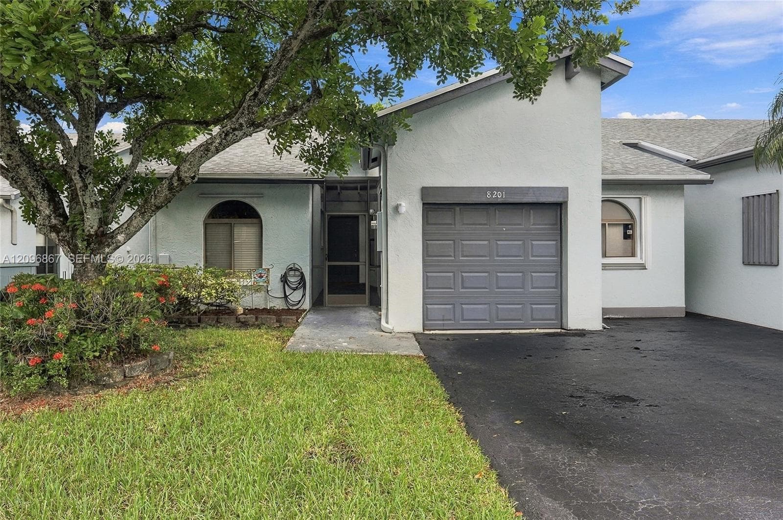8201 NW 100th Ln, Tamarac FL 33321 - Tamarac, FL - Photo 1