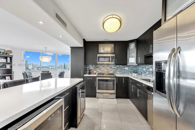 7135 Collins Ave # 1126, Miami Beach FL 33141 - Miami Beach, FL - Photo 4