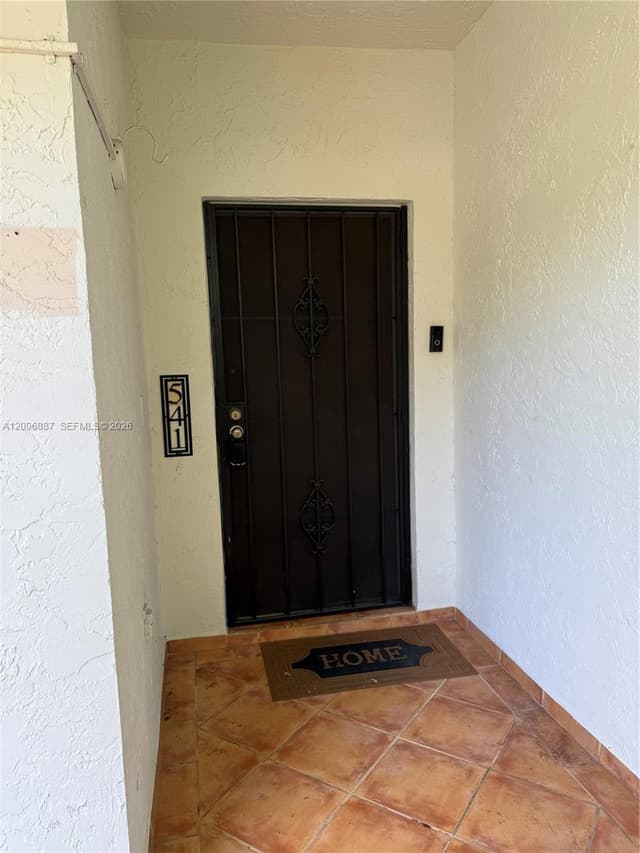 541 NE 199th Ln # 2X, Miami FL 33179 - Miami, FL - Photo 3