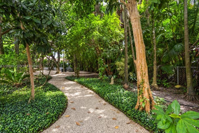 1140 Asturia Ave, Coral Gables FL 33134 - Coral Gables, FL - Photo 7