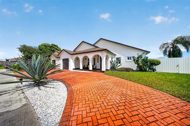 15855 SW 143rd Path, Miami FL 33177 - Miami, FL - Photo 2