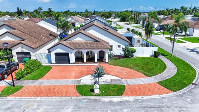 15855 SW 143rd Path, Miami FL 33177 - Miami, FL - Photo 4