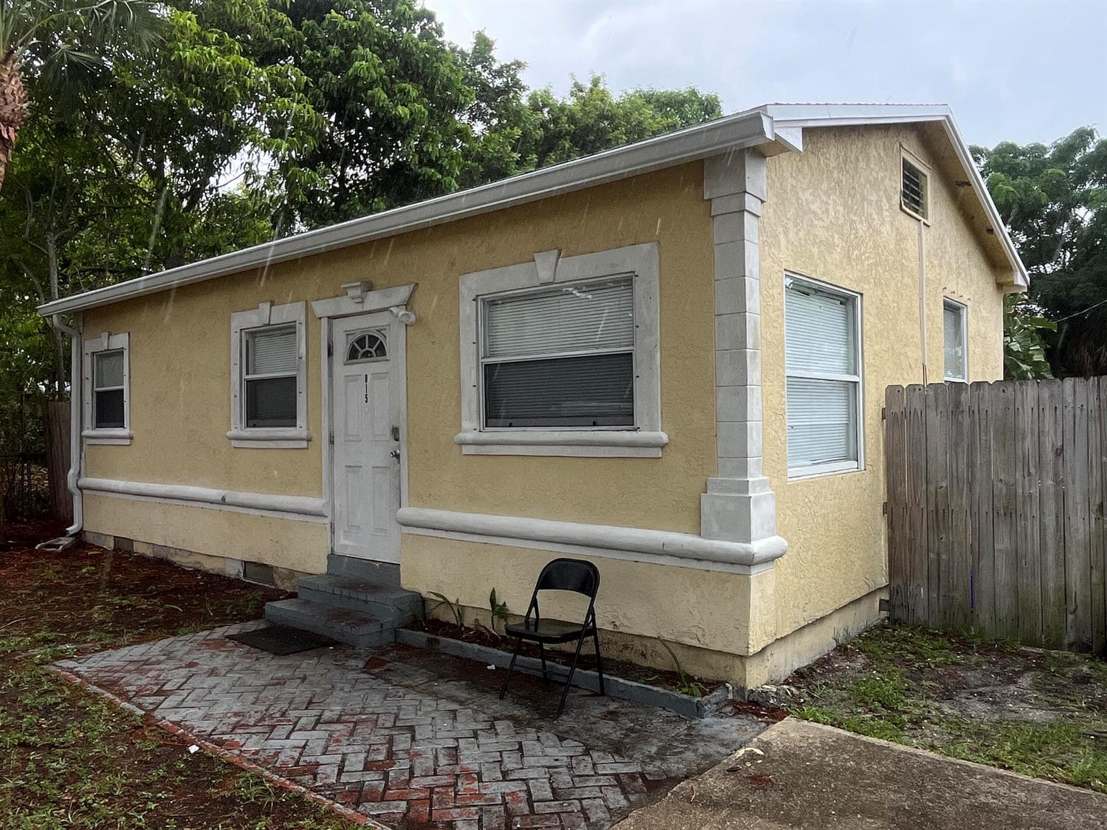 815 BRIGGS Street, West Palm Beach FL 33405 - West Palm Beach, FL - Photo 1