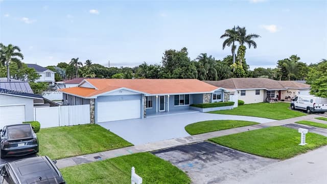 19850 SW 83rd Ave, Cutler Bay FL 33189 - Cutler Bay, FL - Photo 2